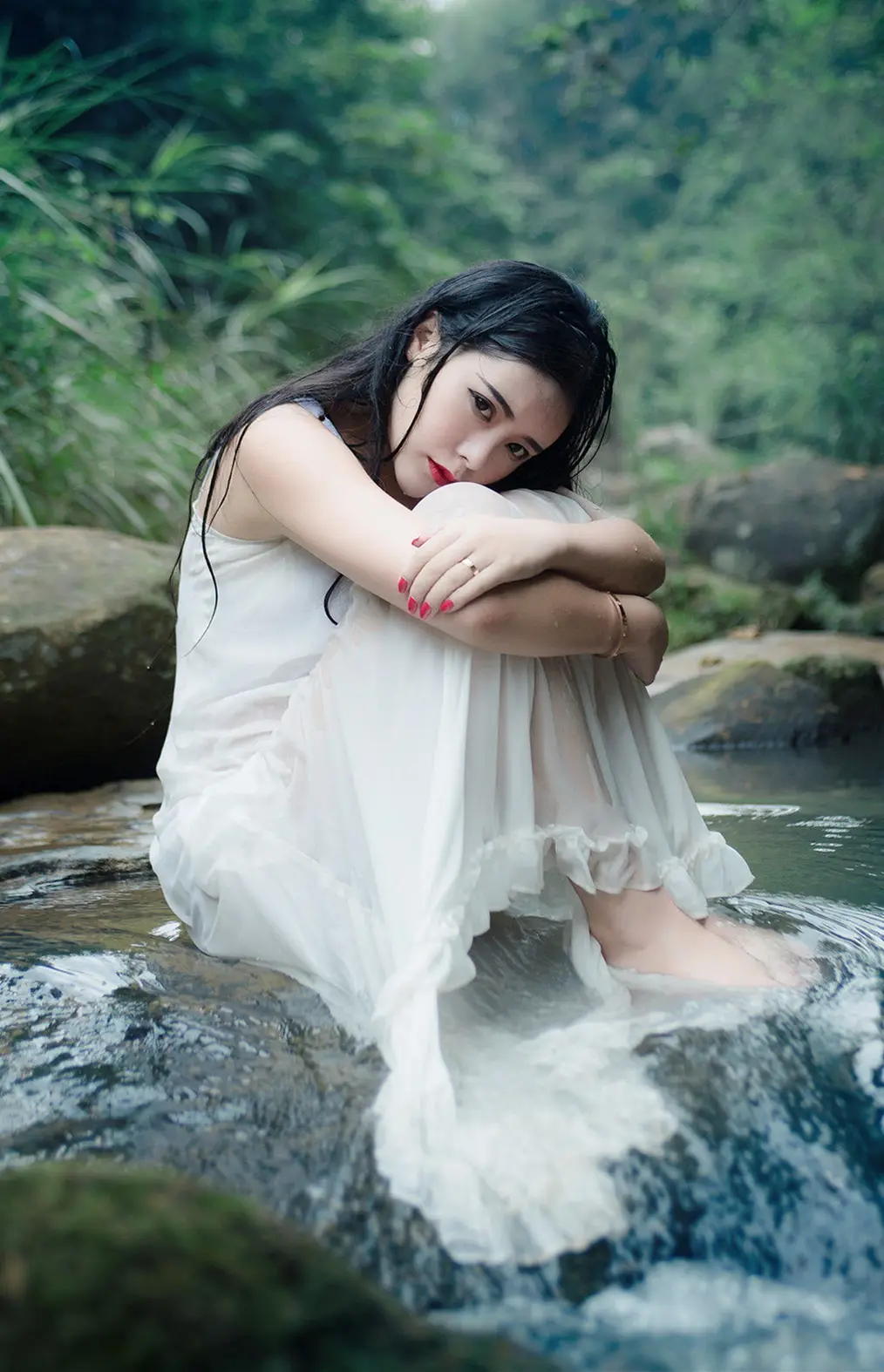 安宁郑州高端私人伴游小野梨子