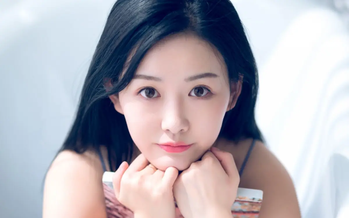 安宁哈尔滨私人伴游燕子
