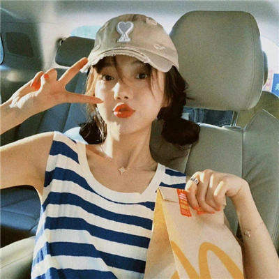 安宁伴游女生铎忆柏的资料