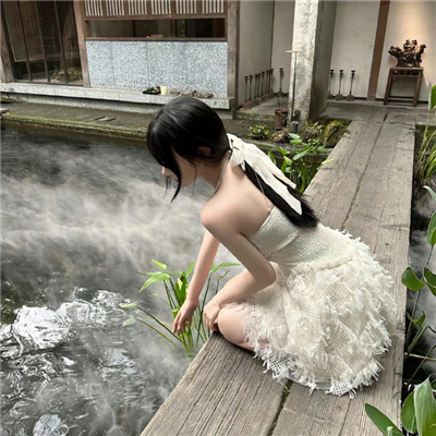 安宁伴游女生仇吉月的资料
